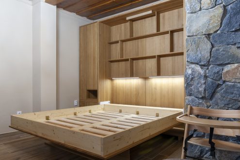 dubová posteľ s LED podsvietením